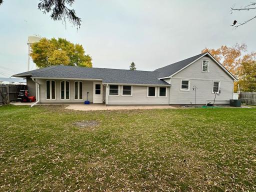 102 4th Street SW, Roseau, MN 56751