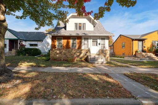 949 Otto Avenue, Saint Paul, MN 55102