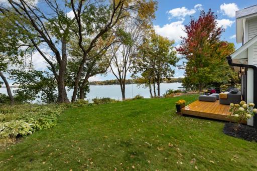 West-Facing Lakeshore