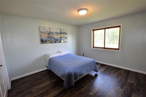 313 10th Avenue NE, Roseau, MN 56751