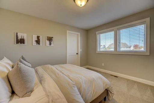 80 Rapp Farm Lane, Saint Paul, MN 55127