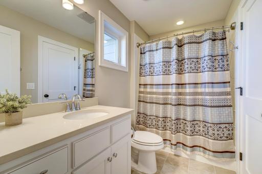 80 Rapp Farm Lane, Saint Paul, MN 55127