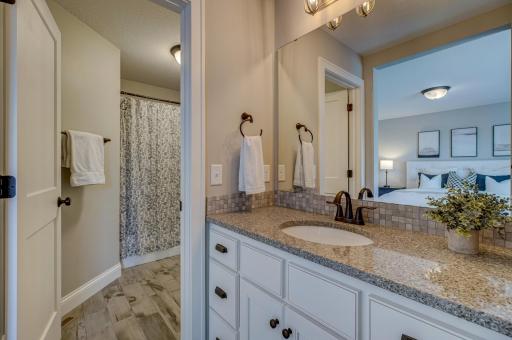 80 Rapp Farm Lane, Saint Paul, MN 55127