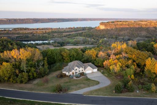 28350 Ridgeview Drive S, Red Wing, MN 55066