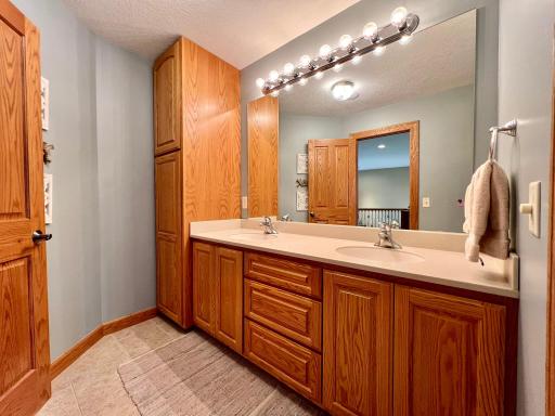 28350 Ridgeview Drive S, Red Wing, MN 55066