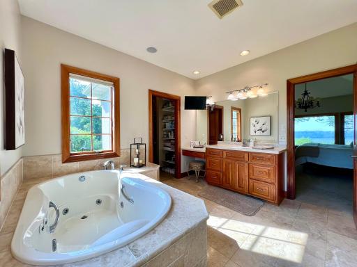 28350 Ridgeview Drive S, Red Wing, MN 55066
