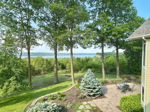 28350 Ridgeview Drive S, Red Wing, MN 55066