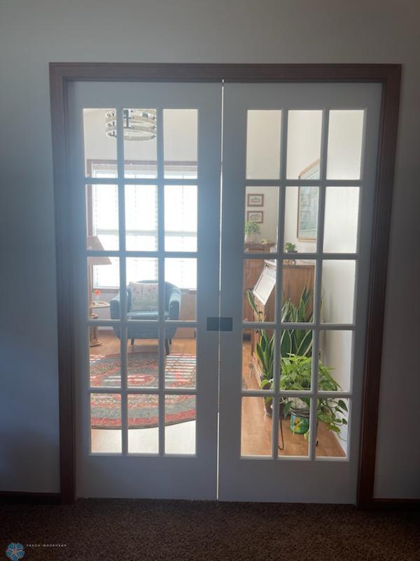 Pocket doors into Sunroom
