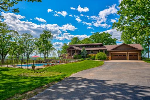 233 River Heights Trail, Hudson, WI 54016