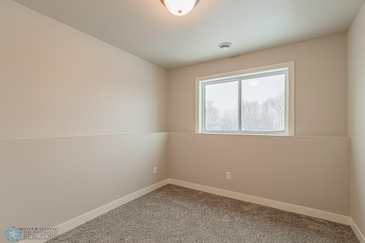 1282 Marlys Dr W, West Fargo, ND 58078-22.jpg