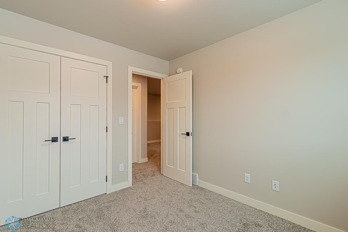 1282 Marlys Dr W, West Fargo, ND 58078-25.jpg