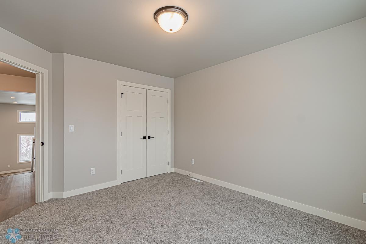 1282 Marlys Dr W, West Fargo, ND 58078-19.jpg