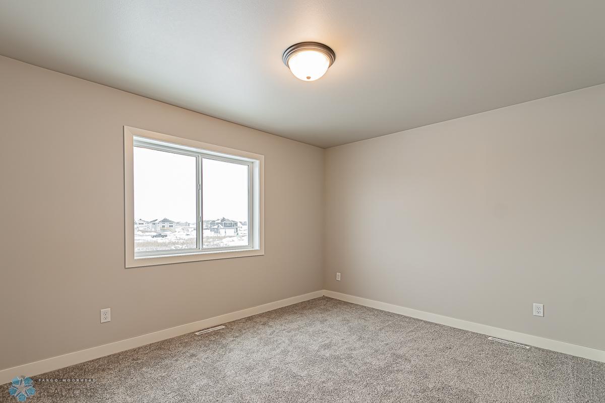 1282 Marlys Dr W, West Fargo, ND 58078-12.jpg