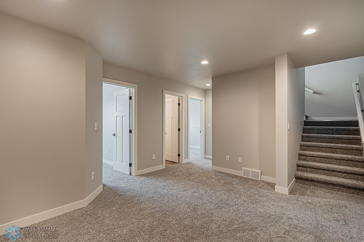 1282 Marlys Dr W, West Fargo, ND 58078-21.jpg