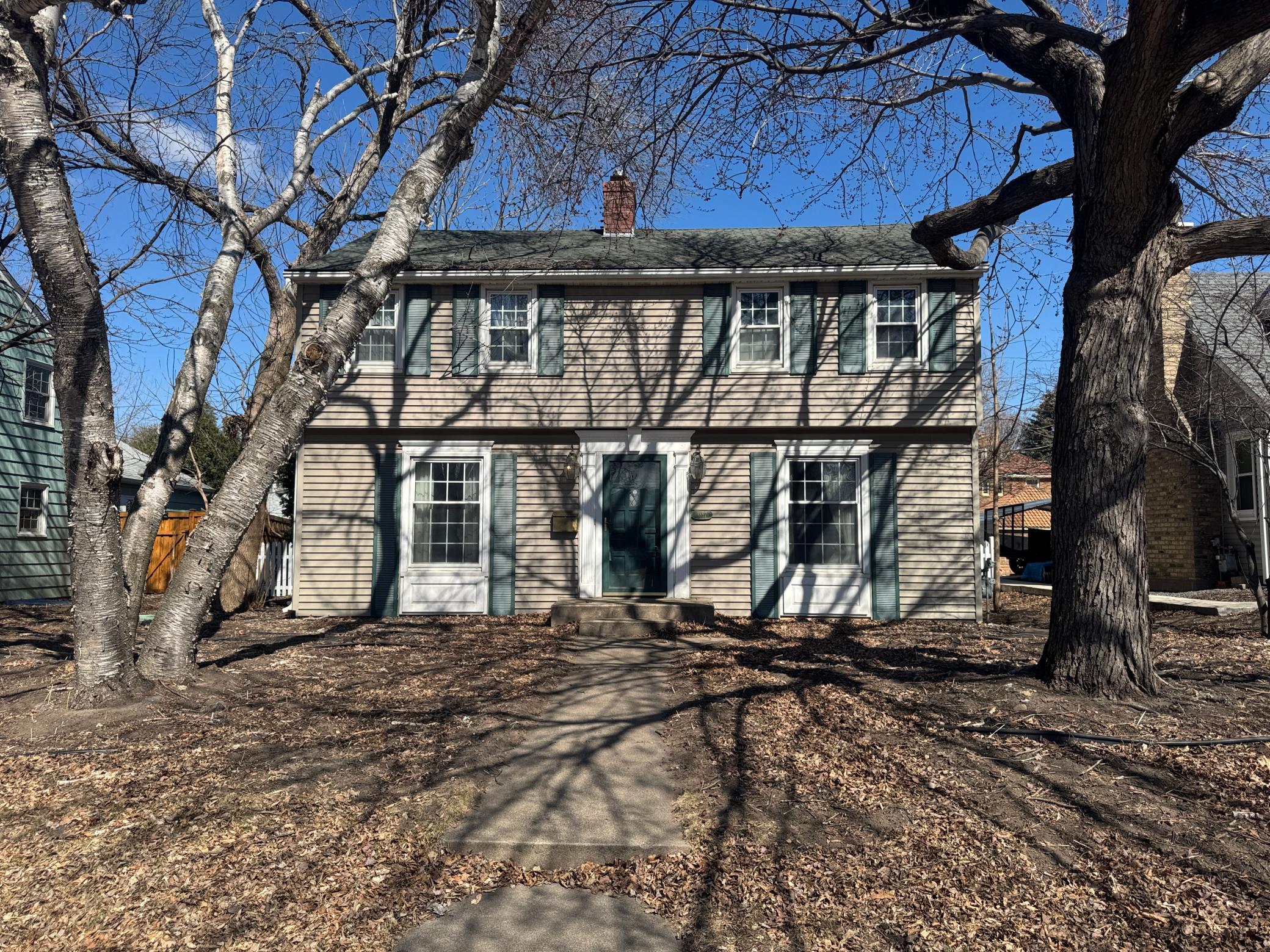 Welcome to Highland Park and 1857 Ford Parkway!