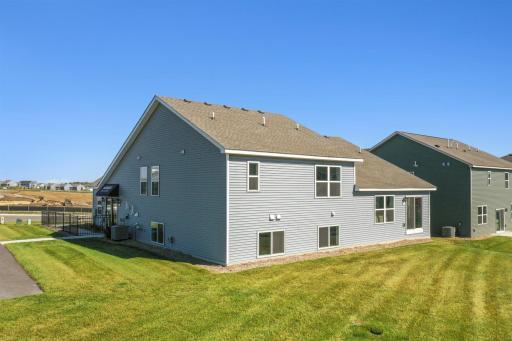 1878 Rainier Drive, Shakopee, MN 55379