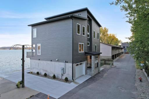 700 Central Point Road, Lake City, MN 55041