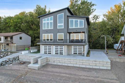700 Central Point Road, Lake City, MN 55041
