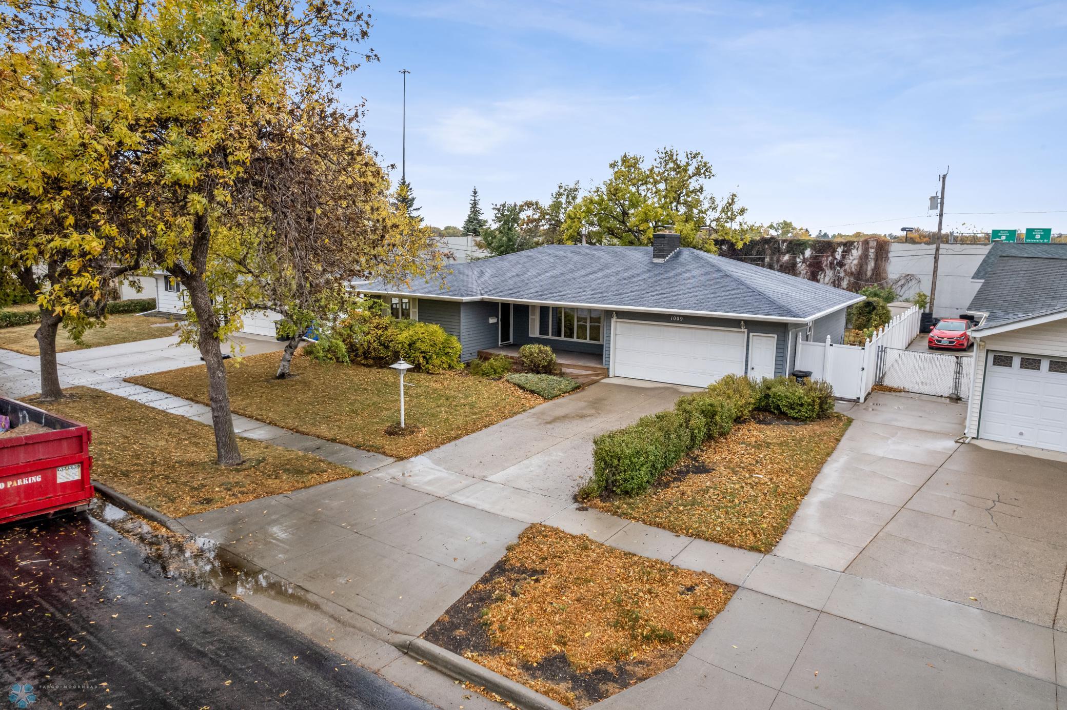 1009 Park Dr S Fargo