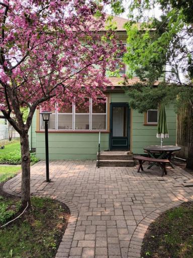 1297 7th Street W, Saint Paul, MN 55102