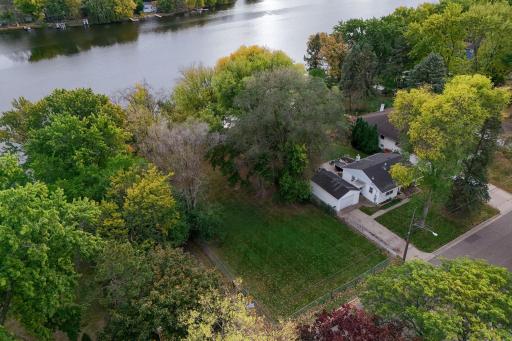 5-web-or-mls-489 Gentry Ave N - Aerial-005.jpg