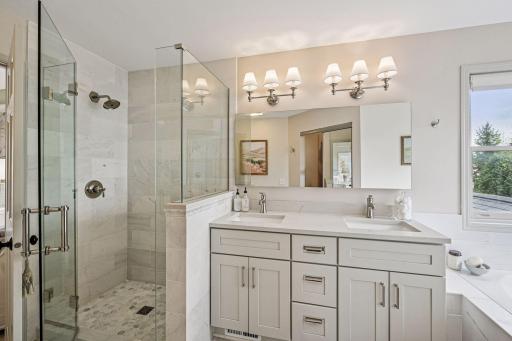 8537 Braxton Drive, Eden Prairie, MN 55347