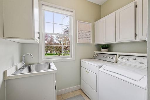 8537 Braxton Drive, Eden Prairie, MN 55347