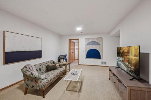 8537 Braxton Drive, Eden Prairie, MN 55347