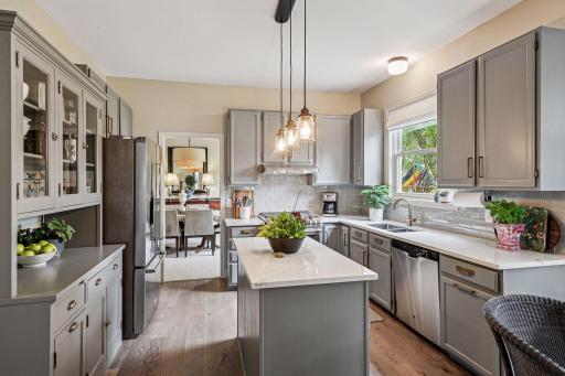 8537 Braxton Drive, Eden Prairie, MN 55347