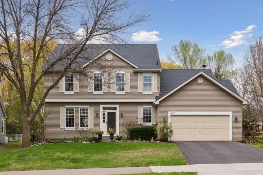 8537 Braxton Drive, Eden Prairie, MN 55347