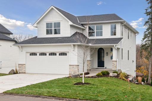 124 Chicago Avenue N, Wayzata, MN 55391