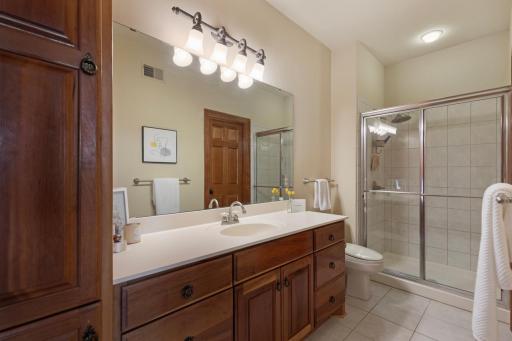 18827 Vogel Farm Trail, Eden Prairie, MN 55347