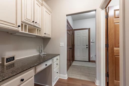 18827 Vogel Farm Trail, Eden Prairie, MN 55347
