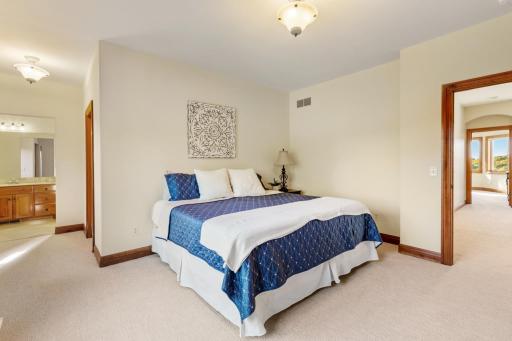 18827 Vogel Farm Trail, Eden Prairie, MN 55347