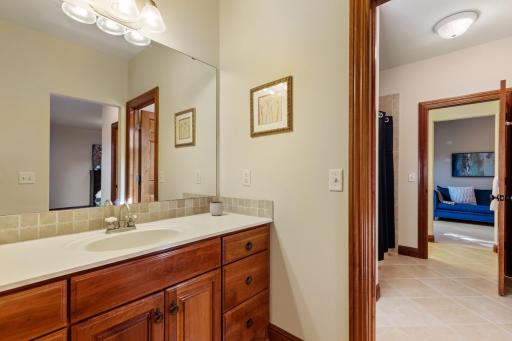 18827 Vogel Farm Trail, Eden Prairie, MN 55347