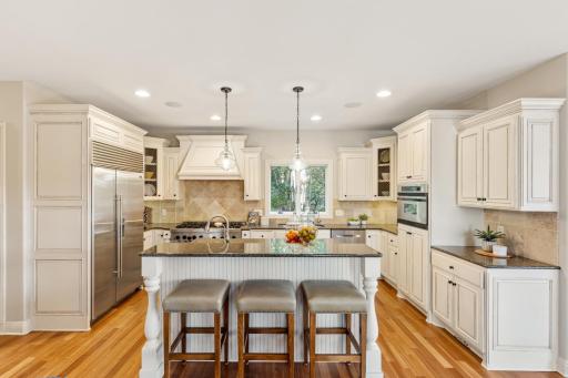 18827 Vogel Farm Trail, Eden Prairie, MN 55347