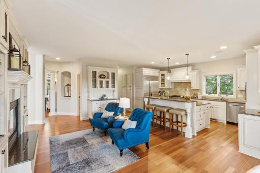 18827 Vogel Farm Trail, Eden Prairie, MN 55347