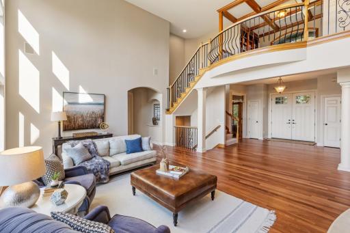 18827 Vogel Farm Trail, Eden Prairie, MN 55347