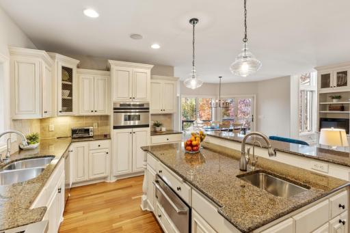18827 Vogel Farm Trail, Eden Prairie, MN 55347