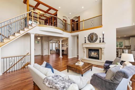 18827 Vogel Farm Trail, Eden Prairie, MN 55347