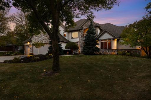 Incredible, tranquil Minnesota River Bluff views for miles! Exceptional one-of-a-kind French inspired designed gem in the sought-after Settlerâs Ridge neighborhood.