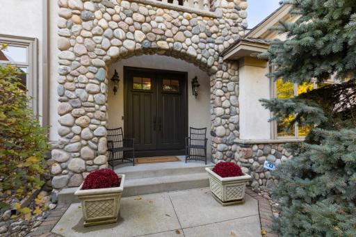 18827 Vogel Farm Trail, Eden Prairie, MN 55347