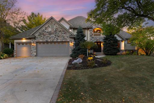 Incredible, tranquil Minnesota River Bluff views for miles! Exceptional one-of-a-kind French inspired designed gem in the sought-after Settlerâs Ridge neighborhood.