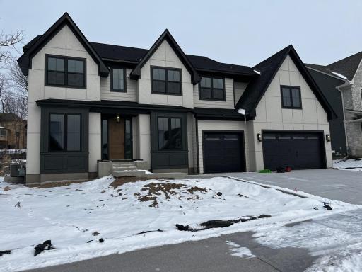 1934 Della Drive, Chanhassen, MN 55317