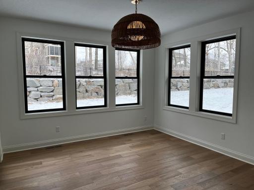 1934 Della Drive, Chanhassen, MN 55317
