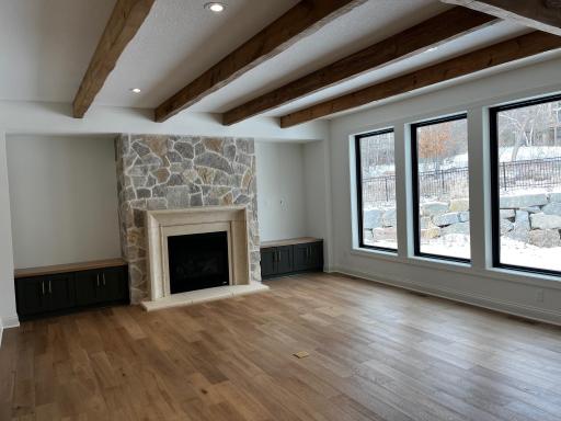1934 Della Drive, Chanhassen, MN 55317