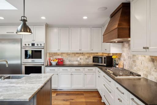 4800 Killarney Drive, Golden Valley, MN 55422