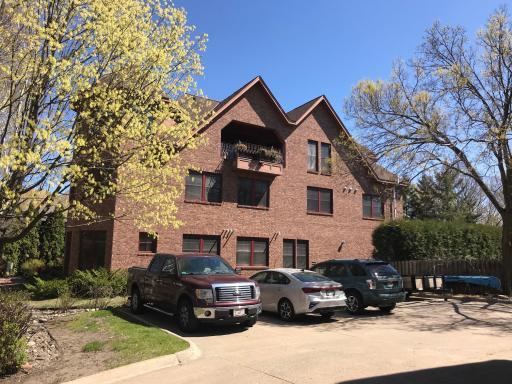 120 Broadway Avenue S, 50, Wayzata, MN 55391