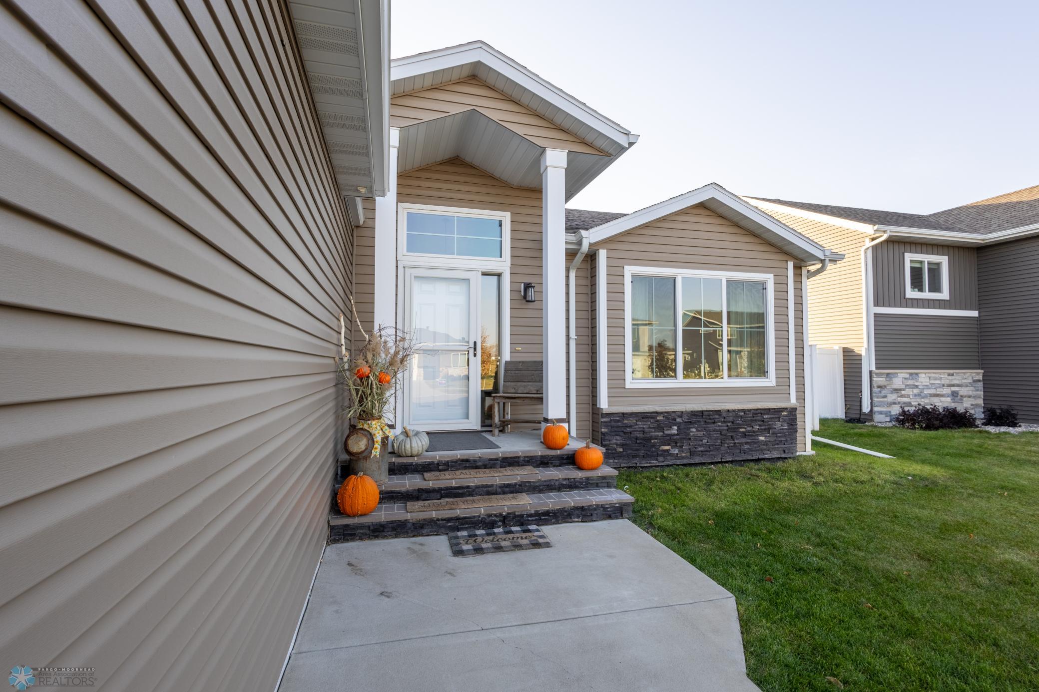 1817 42nd St S Moorhead-04.jpg