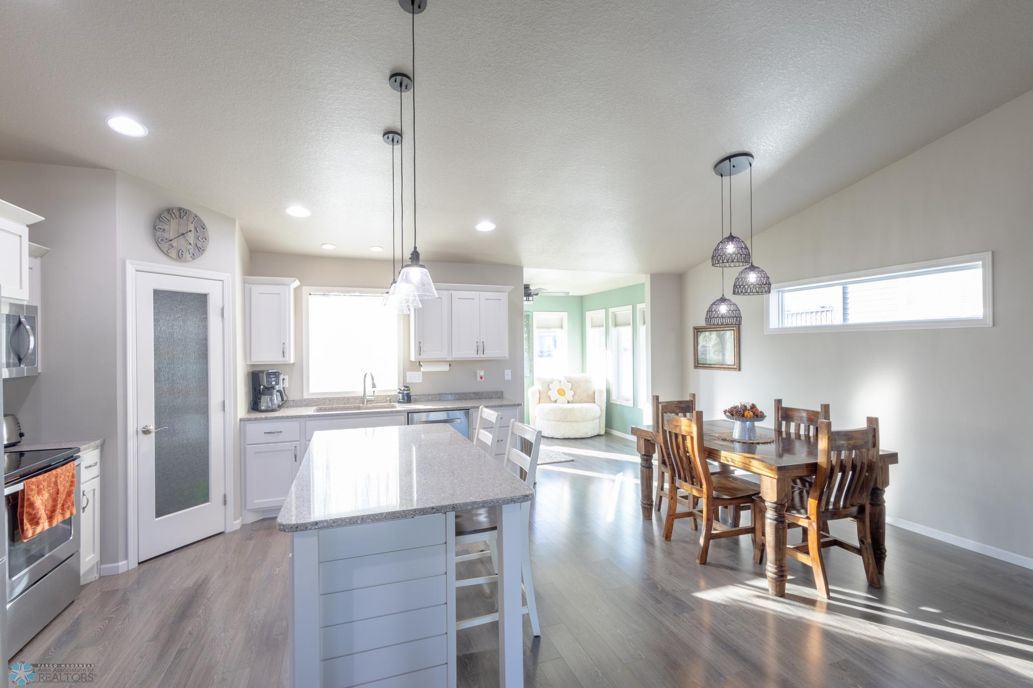 1817 42nd St S Moorhead-50.jpg